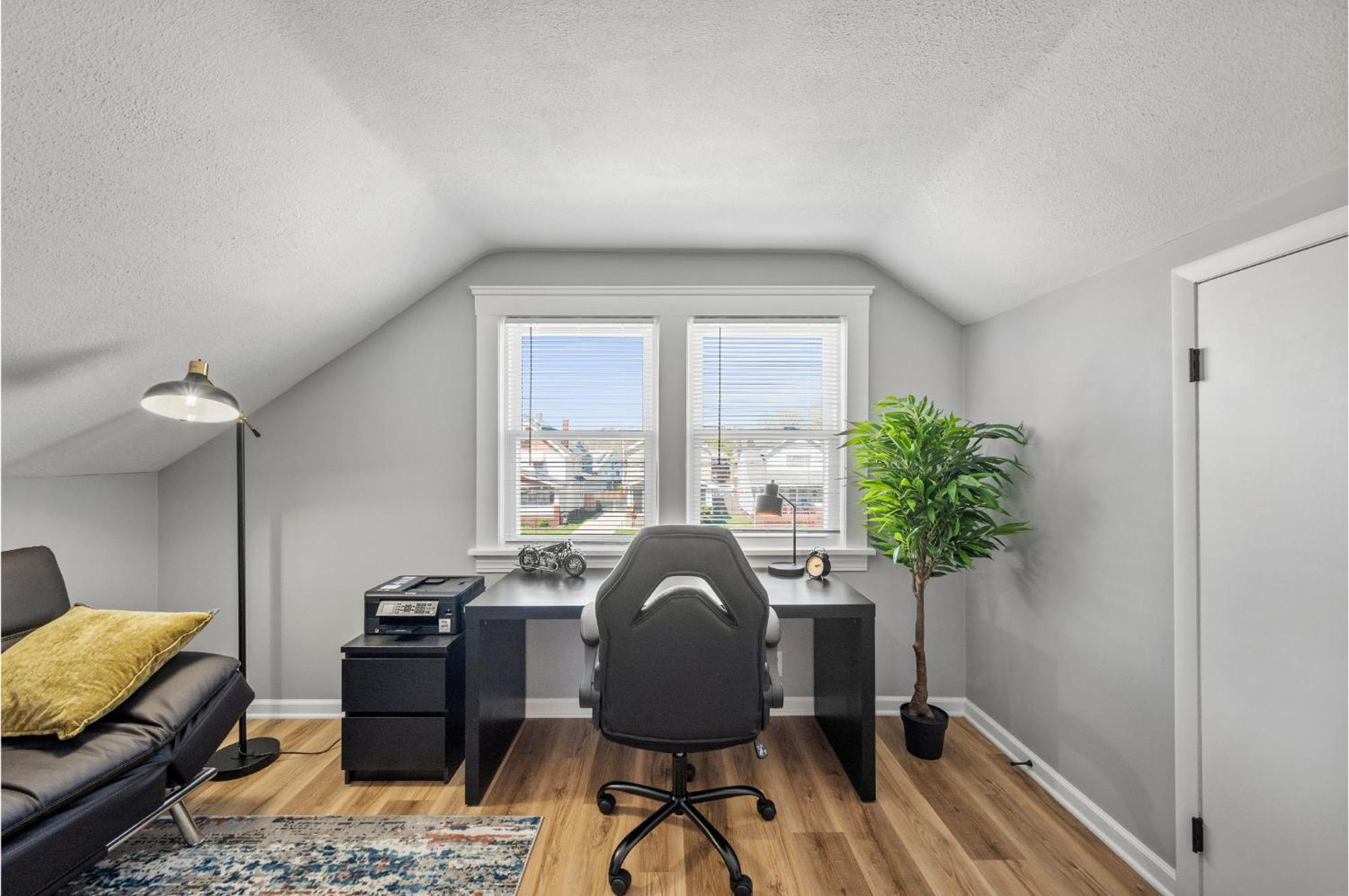 Amazing Parma Home King Bed Full Office Room Екстериор снимка